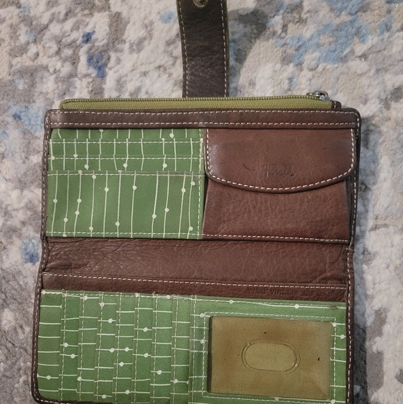 Vintage Fossil Bifold Wallet - Picture 3 of 9